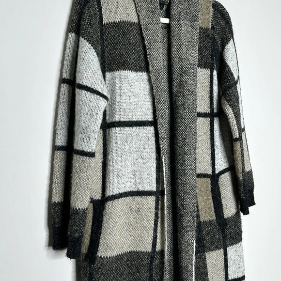 Joseph A Cardigan - Picture 4 of 11